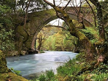 ΛΟΥΣΙΟΣ - ΚΑΡΥΤΑΙΝΑ