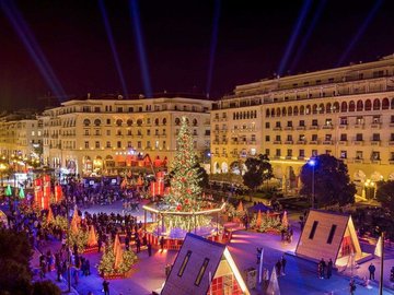 ΧΡΙΣΤΟΥΓΕΝΝΑ - ΠΡΩΤΟΧΡΟΝΙΑ ΣΤΗ "ΝΥΦΗ ΤΟΥ ΘΕΡΜΑΙΚΟΥ"